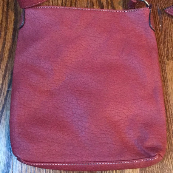 New Red Nine West Crossbody Purse - Picture 3 of 3